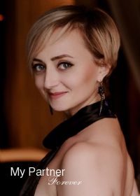Dating Service to Meet Beautiful Ukrainian Woman Viktoriya from Kiev, Ukraine