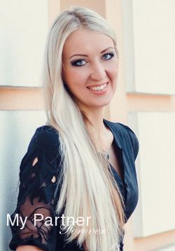 Dating with Ukrainian Girl Yuliya from Poltava, Ukraine