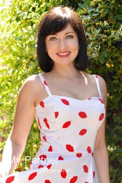 Dating Service to Meet Gorgeous Ukrainian Girl Nataliya from Kharkov, Ukraine
