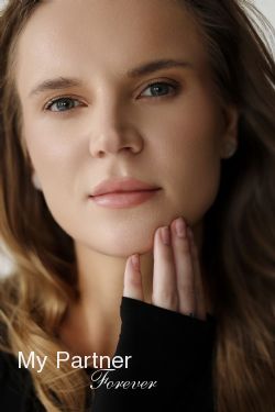 Dating Service to Meet Sexy Belarusian Girl Marina from Grodno, Belarus