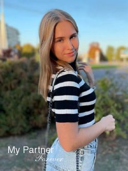 Dating Site to Meet Single Ukrainian Lady Aleksandra from Dniepropetrovsk, Ukraine