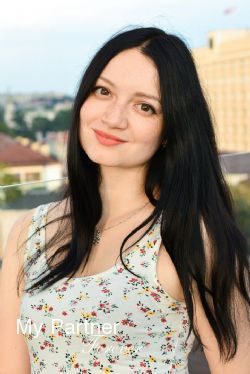 Dating with Beautiful Belarusian Lady Eleonora from Grodno, Belarus