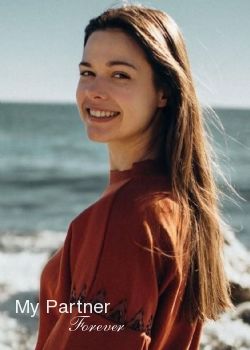 Dating with Beautiful Ukrainian Woman Nataliya from Kiev, Ukraine