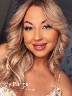 Dating with Pretty Ukrainian Girl Lyudmila from Nikolaev, Ukraine