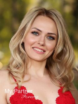 Dating with Single Ukrainian Woman Alena from Kiev, Ukraine