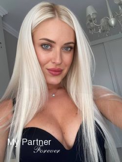 Dating with Ukrainian Woman Olga from Kiev, Ukraine