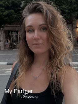 Datingsite to Meet Beautiful Ukrainian Girl Tatiyana from Kherson, Ukraine