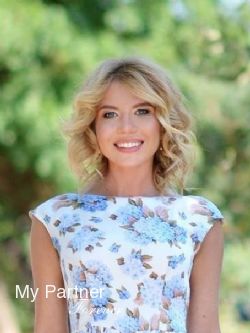 Datingsite to Meet Pretty Ukrainian Girl Anna from Kharkov, Ukraine