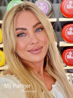 Meet Pretty Ukrainian Girl Elena from Odessa, Ukraine