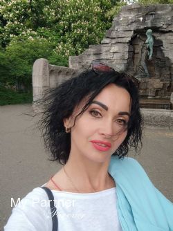 Meet Pretty Ukrainian Woman Lilya from Dniepropetrovsk, Ukraine