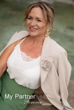 Online Dating with Charming Ukrainian Woman Tatiyana from Zaporozhye, Ukraine