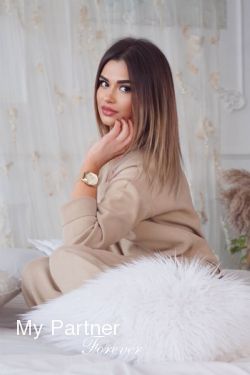 Pretty Ukrainian Girl Anna from Kiev, Ukraine