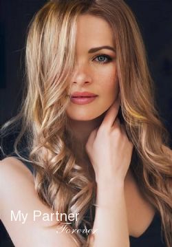 Stunning Ukrainian Woman Marina from Dniepropetrovsk, Ukraine