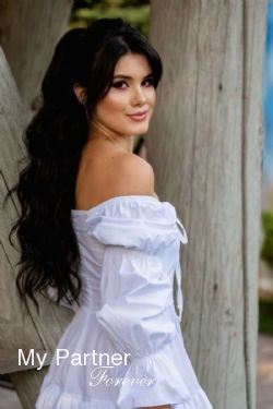 Ukrainian Girl Seeking Marriage - Alena from Krivoj Rog, Ukraine