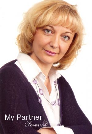 Dating Service to Meet Gorgeous Belarusian Woman Elena from Grodno, Belarus
