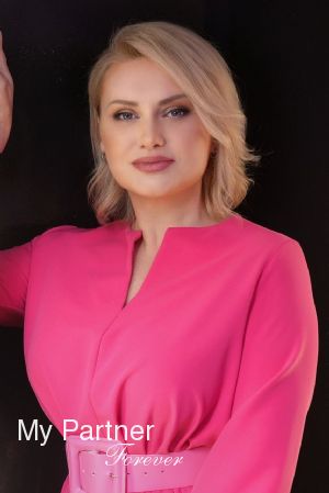 Datingsite to Meet Pretty Ukrainian Woman Elena from Kharkov, Ukraine