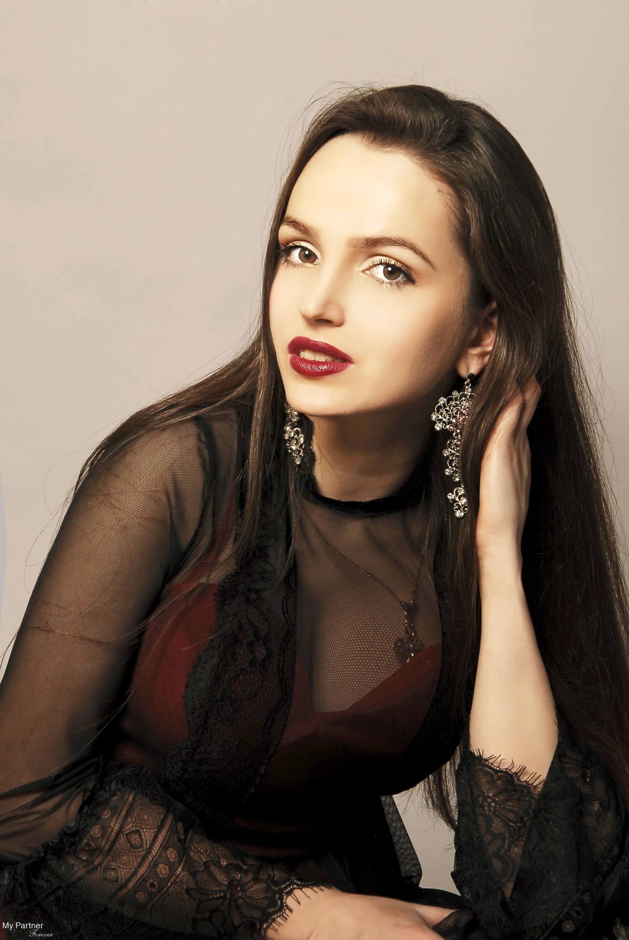 Dating Site to Meet Gorgeous Ukrainian Woman Galina from Kiev, Ukraine
