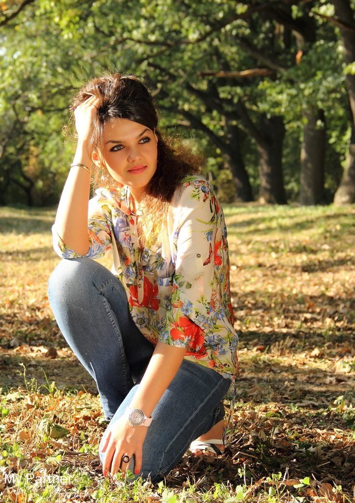 Datingsite to Meet Beautiful Ukrainian Woman Elena from Vinnitsa, Ukraine