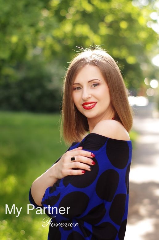 Meet Ukrainian Brides - Oksana from Poltava, Ukraine