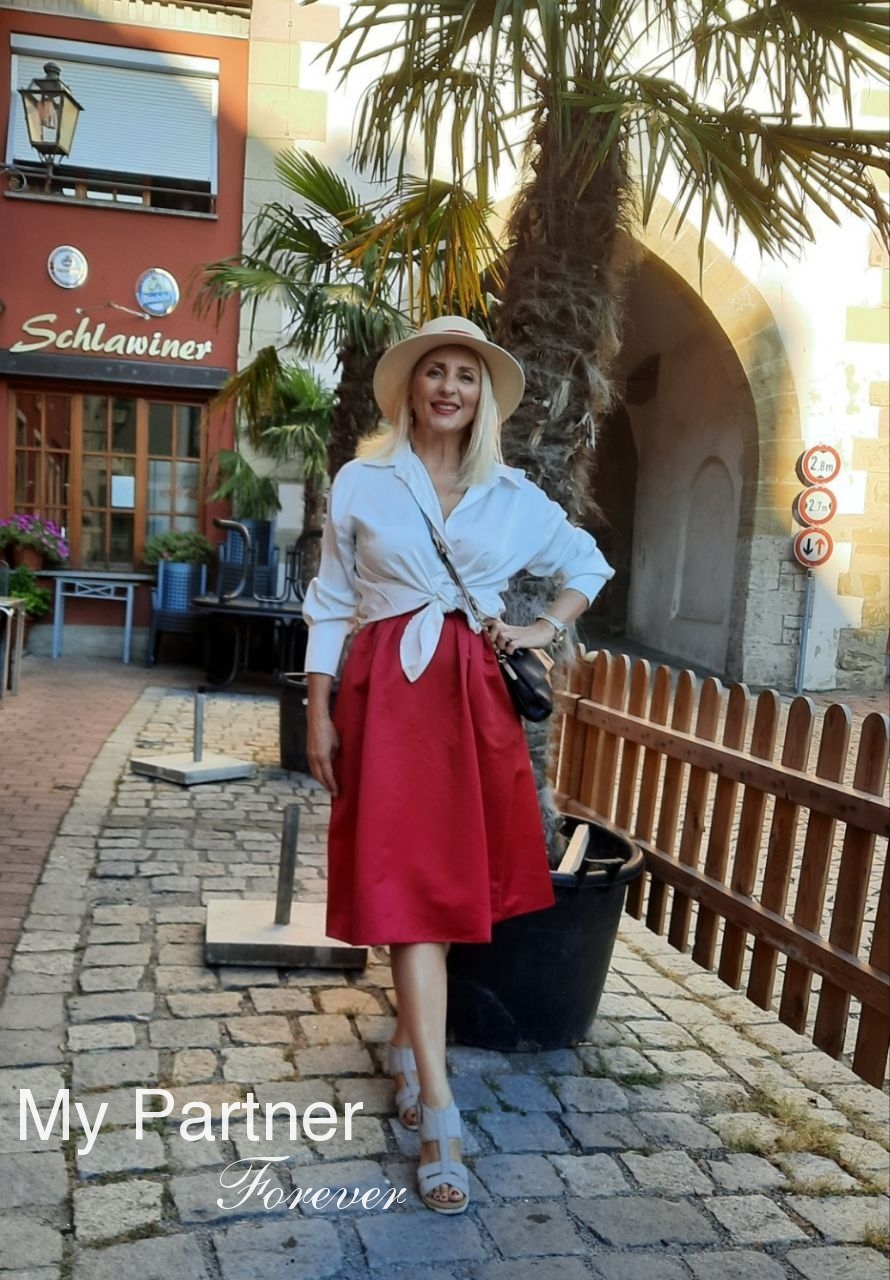 Beautiful Woman from Ukraine - Nataliya from Dniepropetrovsk, Ukraine