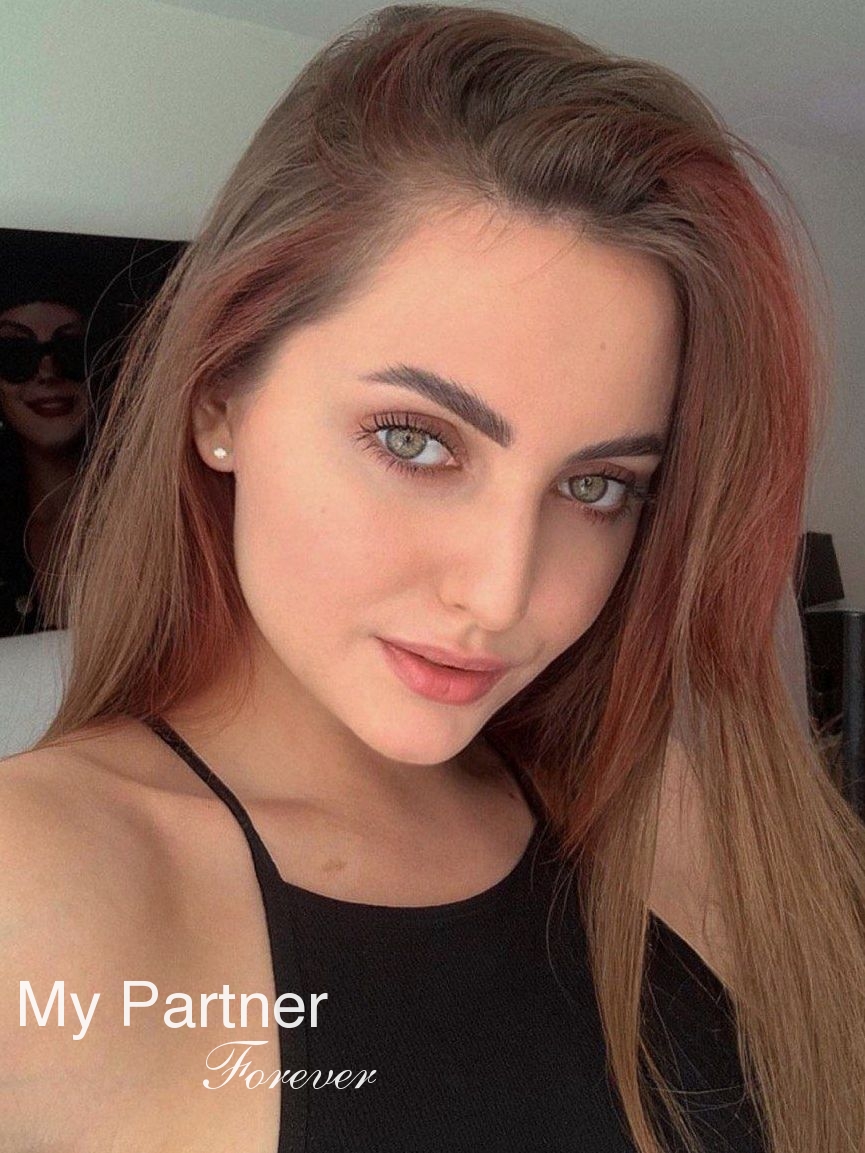Charming Lady from Ukraine - Anna from Gorlovka, Ukraine