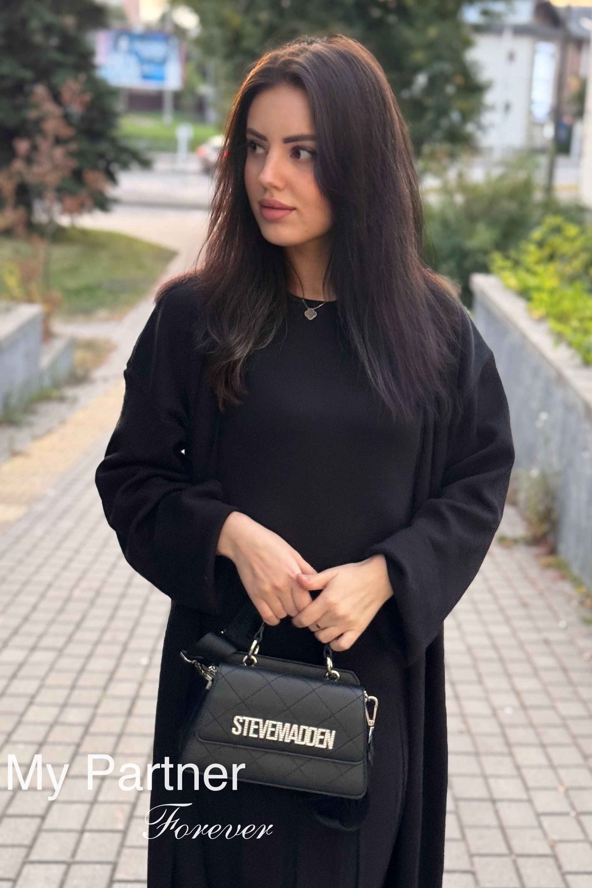 Dating Service to Meet Beautiful Belarusian Woman Anastasiya from Minsk, Belarus