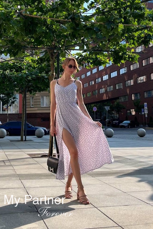 Dating Service to Meet Charming Ukrainian Girl Anastasiya from Dniepropetrovsk, Ukraine