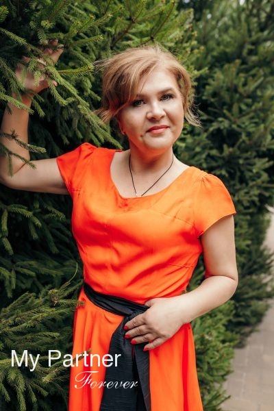 Dating Service to Meet Charming Ukrainian Girl Elena from Zaporozhye, Ukraine