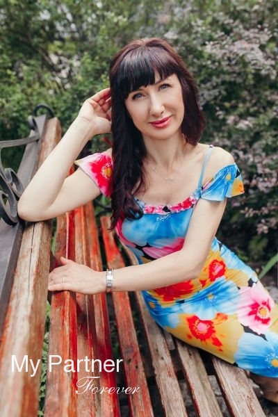 Dating Service to Meet Charming Ukrainian Girl Nataliya from Dniepropetrovsk, Ukraine