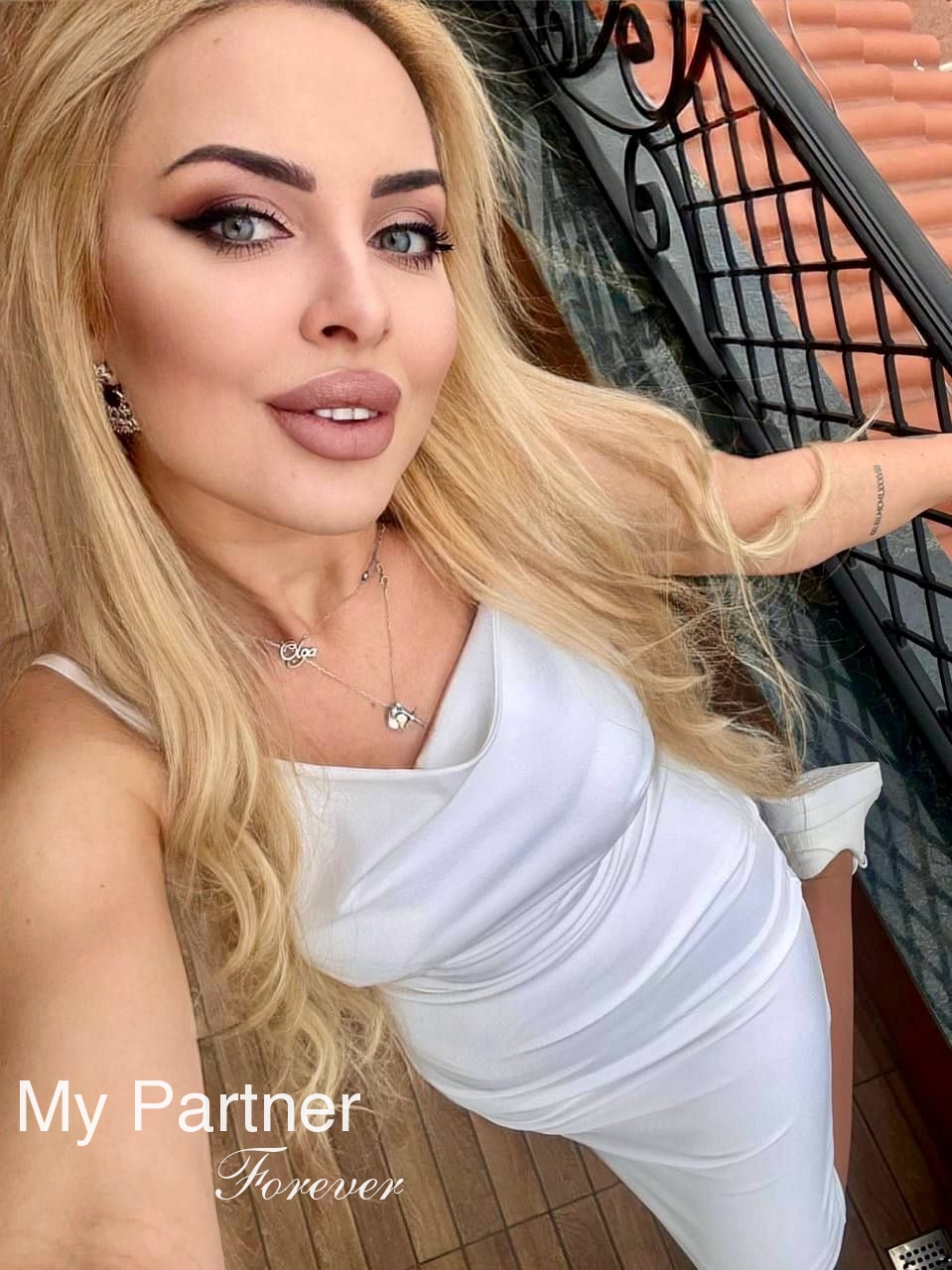 Dating Service to Meet Charming Ukrainian Girl Olga from Odessa, Ukraine