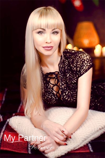 Dating Service to Meet Pretty Ukrainian Girl Tatiyana from Sumy, Ukraine