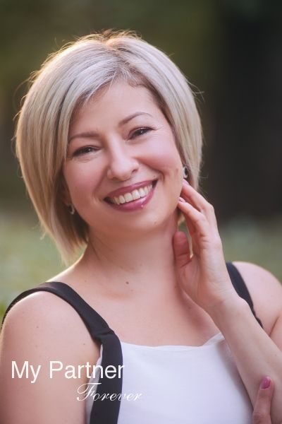 Dating Service to Meet Single Ukrainian Woman Alina from Zaporozhye, Ukraine