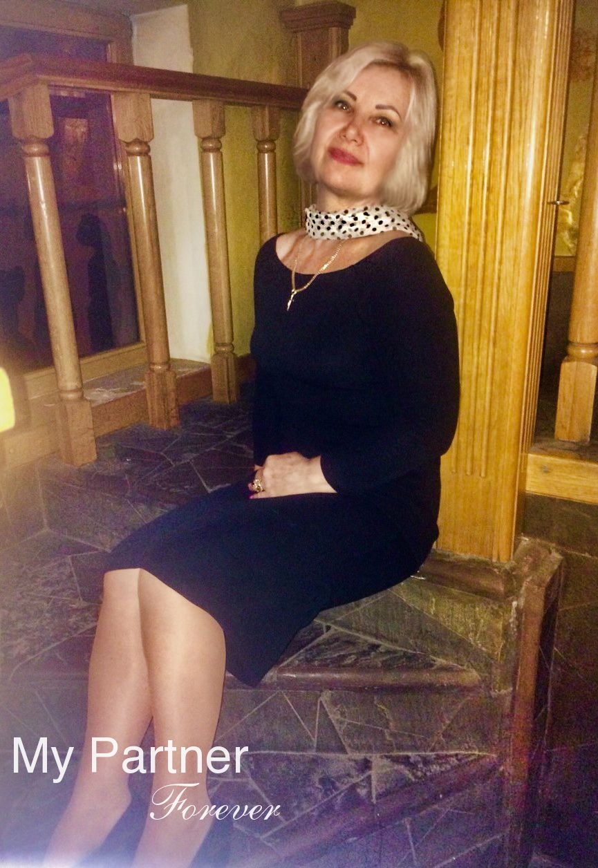 Dating Service to Meet Single Ukrainian Woman Lyudmila from Kiev, Ukraine