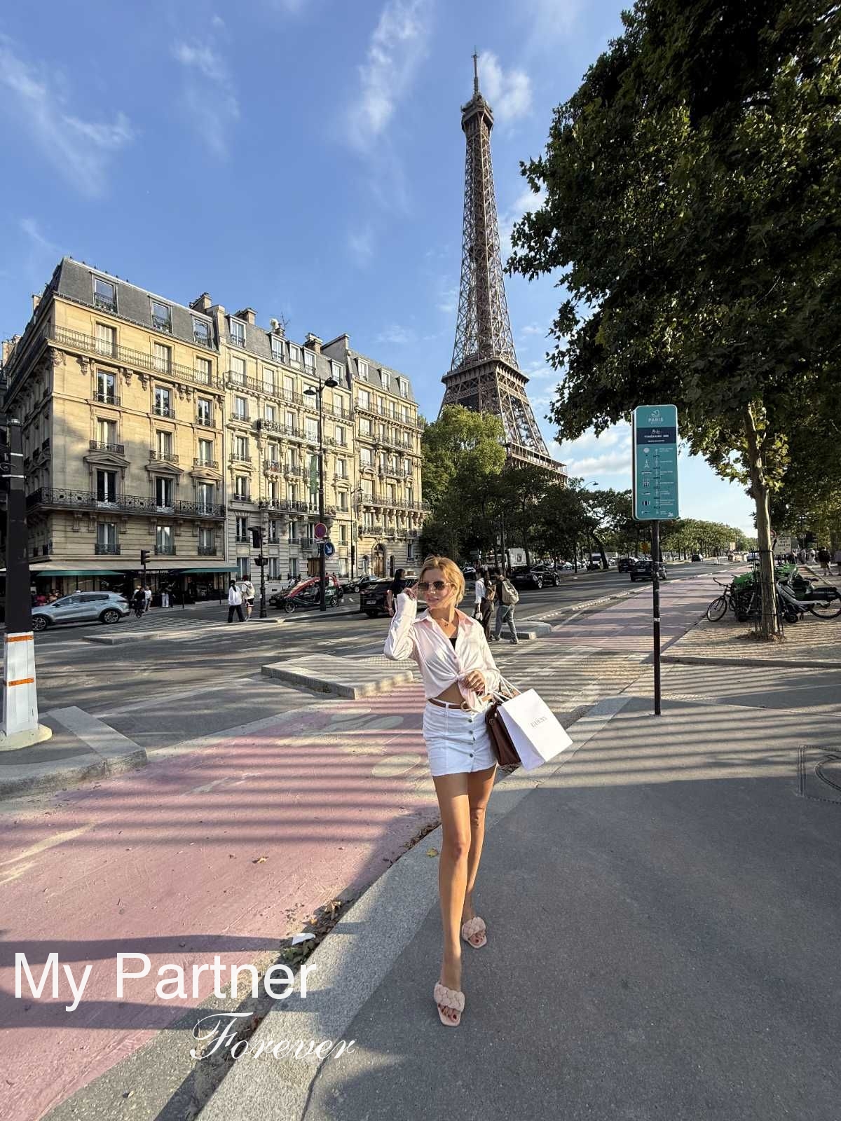 Dating Service to Meet Stunning Ukrainian Girl Yuliya from Kharkov, Ukraine