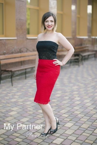Dating Service to Meet Stunning Ukrainian Lady Nataliya from Zaporozhye, Ukraine