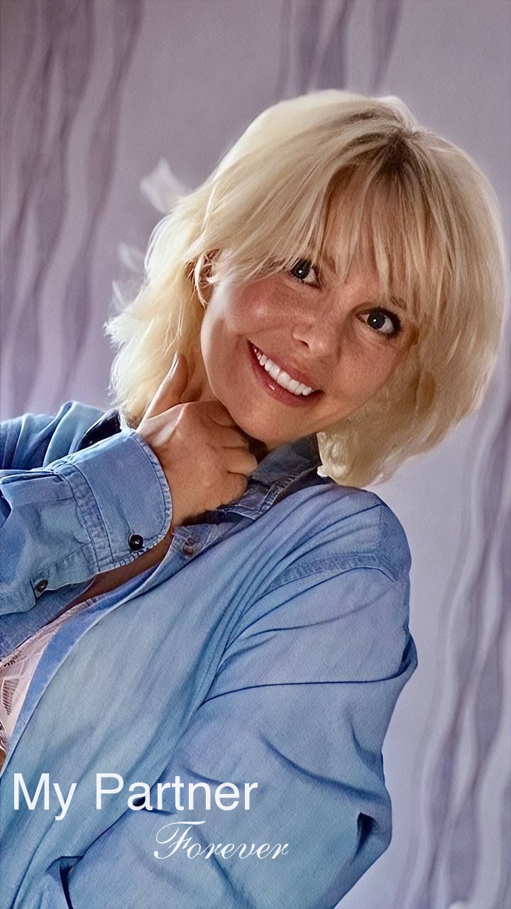 Dating Site to Meet Beautiful Ukrainian Girl Elena from Dniepropetrovsk, Ukraine