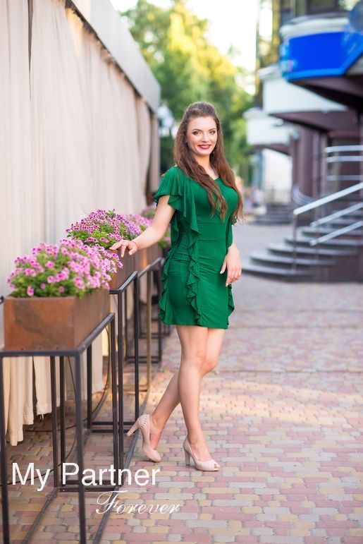 Dating Site to Meet Beautiful Ukrainian Lady Albina from Poltava, Ukraine