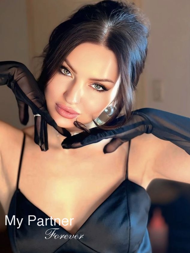 Dating Site to Meet Beautiful Ukrainian Lady Lilya from Kiev, Ukraine