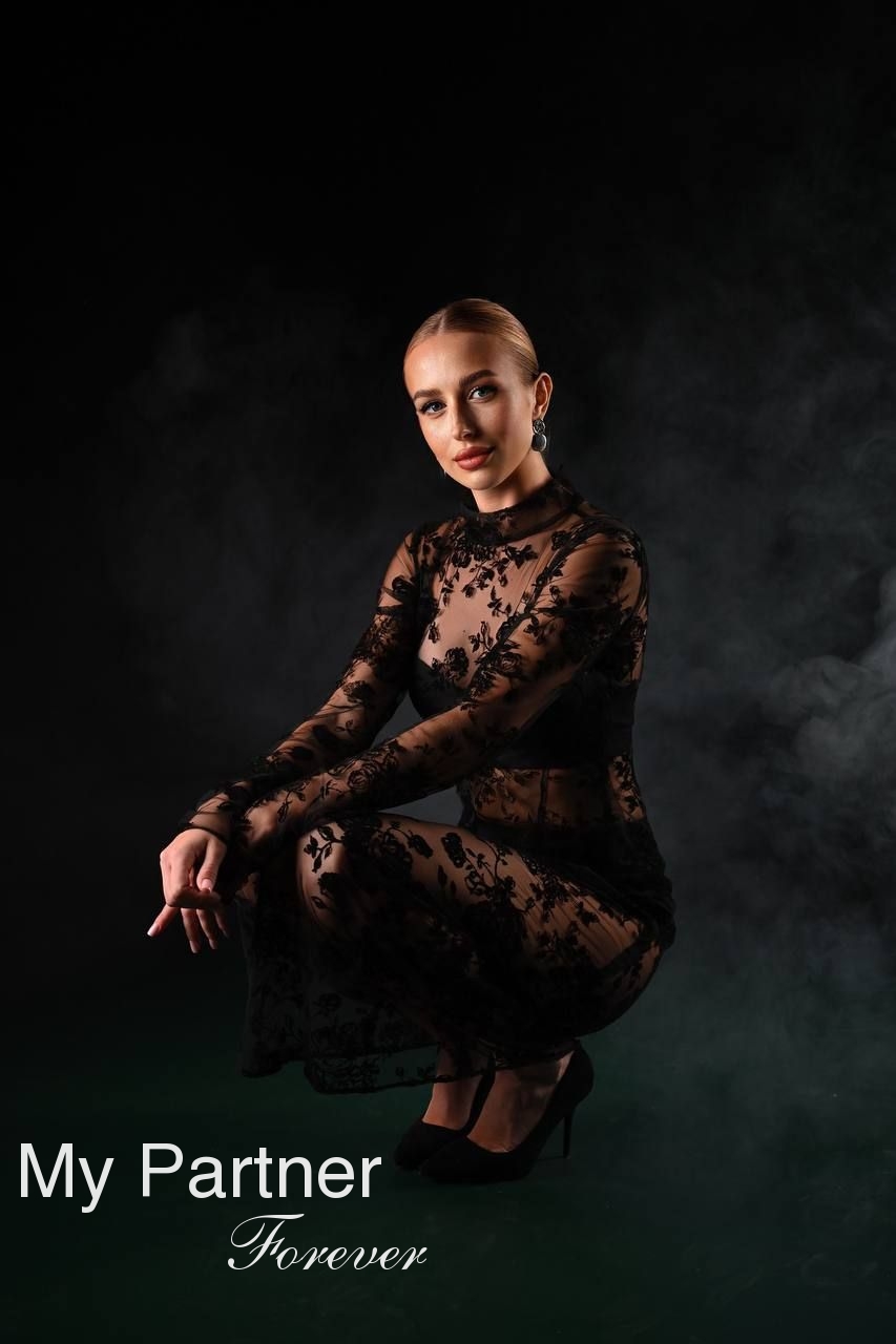 Dating Site to Meet Charming Ukrainian Lady Karina from Kharkov, Ukraine