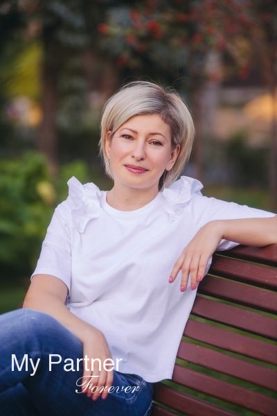 Dating Site to Meet Charming Ukrainian Woman Alina from Zaporozhye, Ukraine