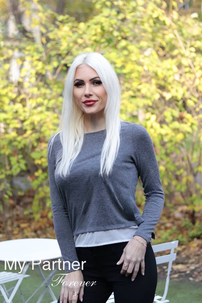 Dating Site to Meet Charming Ukrainian Woman Darya from Odessa, Ukraine