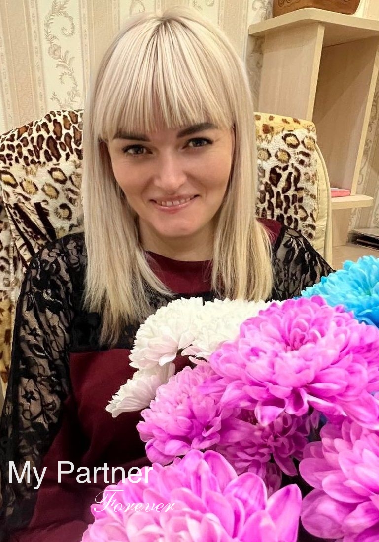 Dating Site to Meet Pretty Ukrainian Woman Alena from Kiev, Ukraine