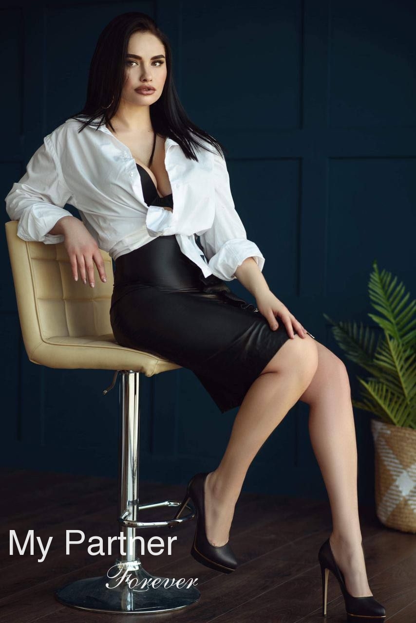Dating Site to Meet Pretty Ukrainian Woman Viktoriya from Kiev, Ukraine