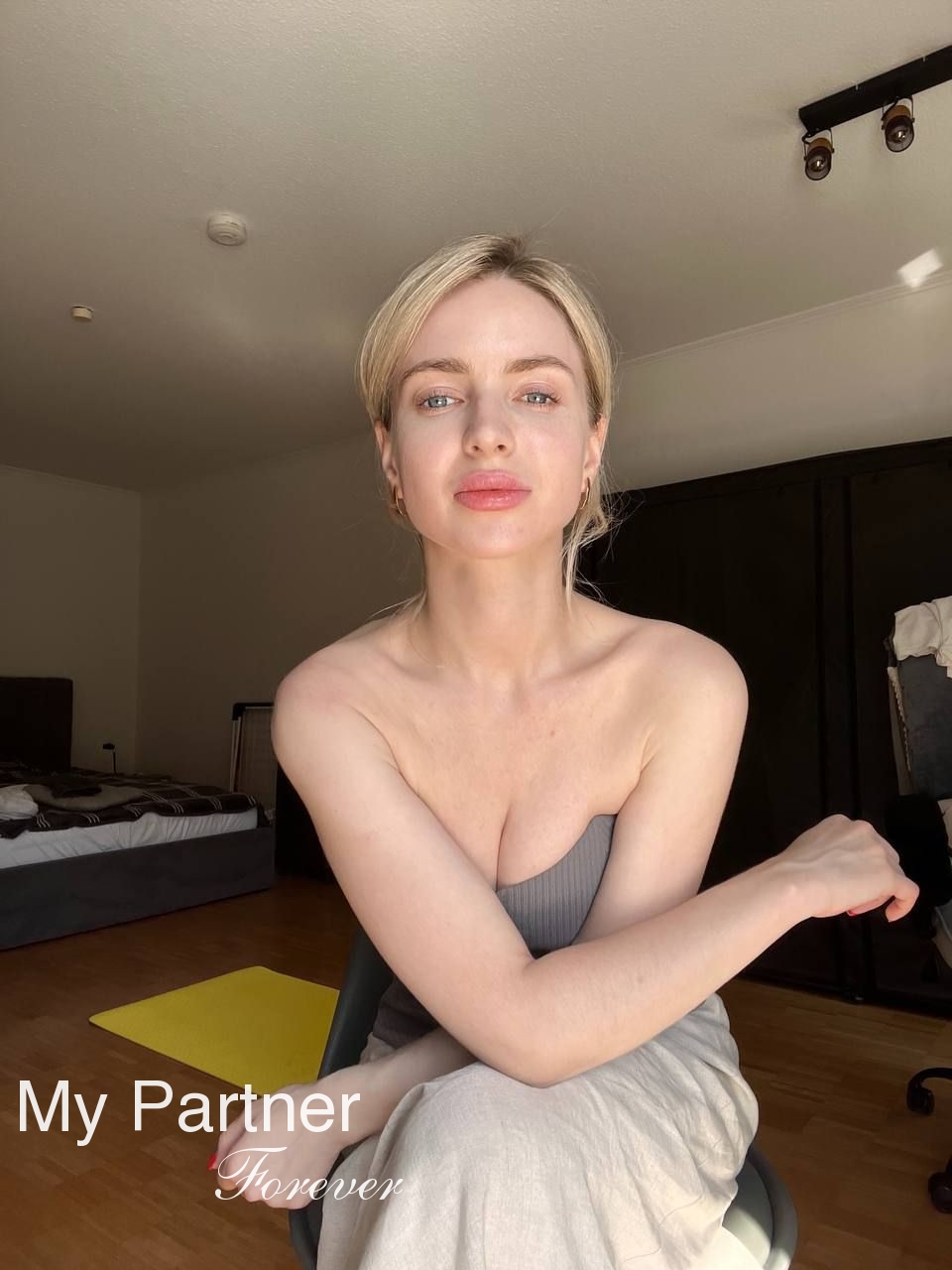Dating Site to Meet Sexy Ukrainian Girl Vita from Kiev, Ukraine