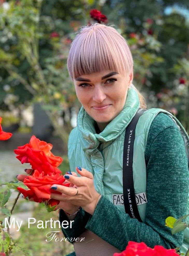 Dating Site to Meet Single Ukrainian Woman Alena from Kiev, Ukraine