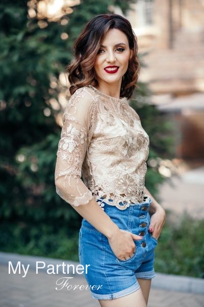Dating Site to Meet Stunning Ukrainian Girl Darya from Zaporozhye, Ukraine