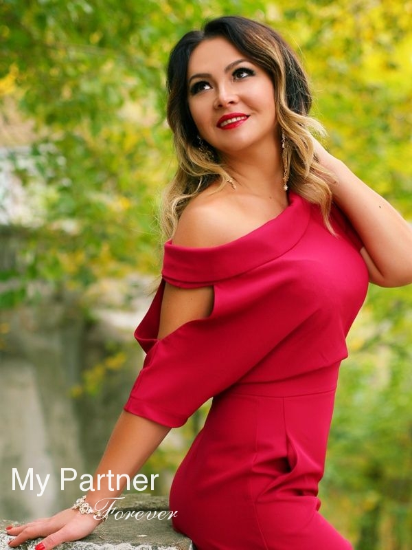 Ukrainian Lady Looking for Marriage Yuliya from Nikolaev, Ukraine