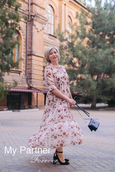 Dating Site to Meet Stunning Ukrainian Woman Alina from Zaporozhye, Ukraine