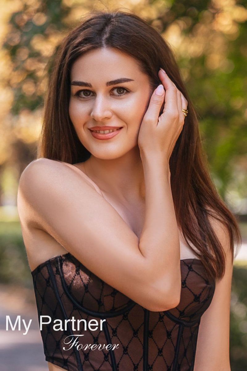 Dating with Beautiful Ukrainian Girl Veronika from Lvov, Ukraine