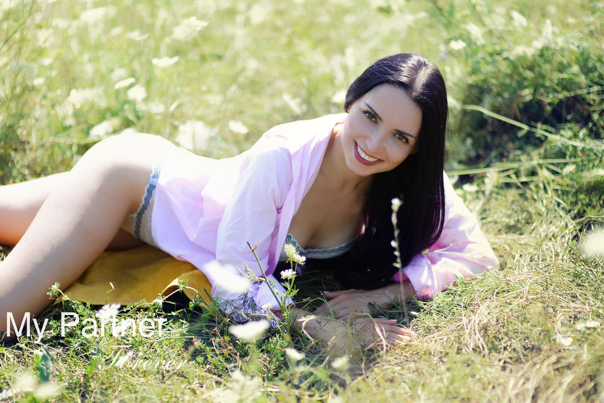 Dating with Sexy Ukrainian Girl Elena from Kharkov, Ukraine